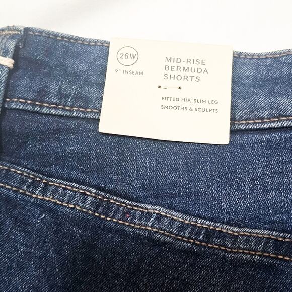 Universal Thread New midnight blue mid rise Bermuda denim shorts size 26W - Picture 9 of 14